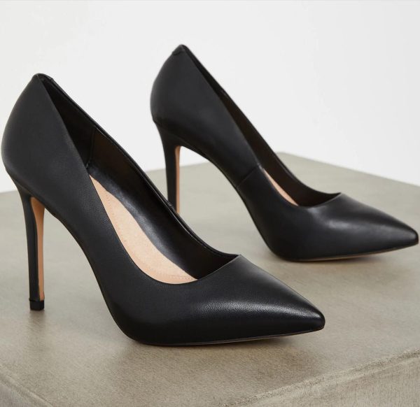 BCBG SKIE HIDDEN PLATFORM PUMP - BLACK