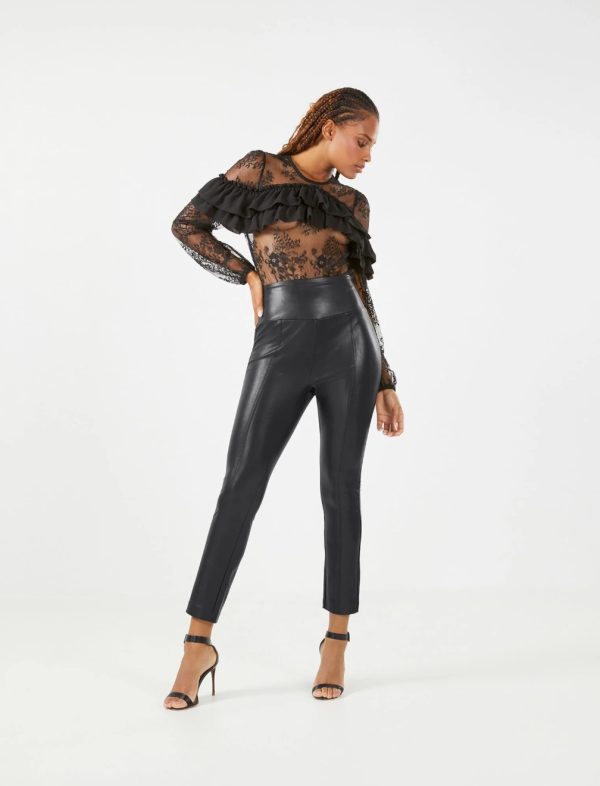 BCBG VALERIA FAUX LEATHER SLIM PANT - BLACK BEAUTY - Image 4