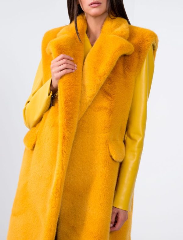 Bcbg FAUX FUR SLEEVELESS COAT - Image 5