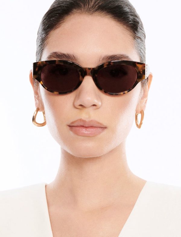 Bcbg Signature Oval Icon Sunglasses Blonde Demi - Image 4