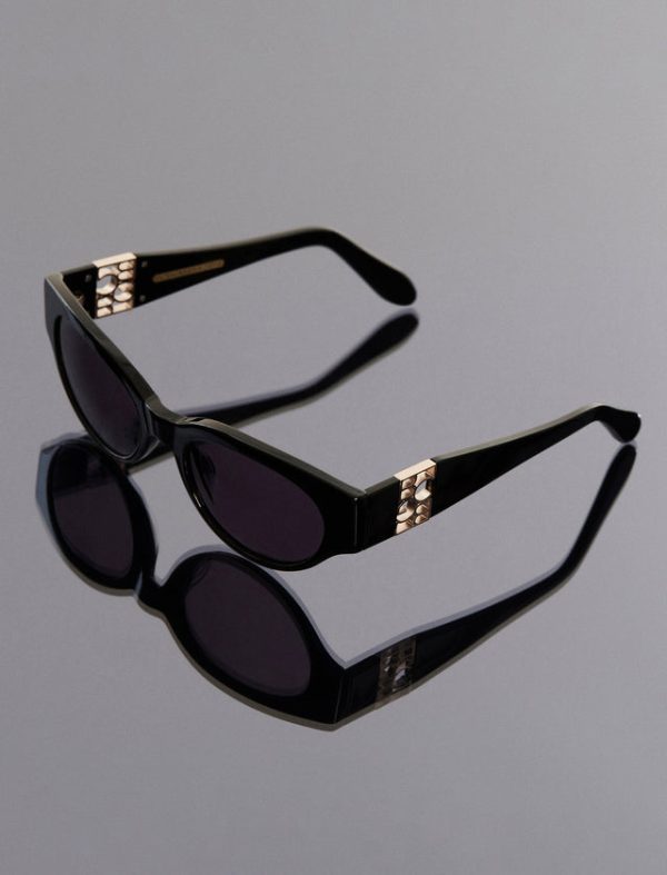 Bcbg Signature Oval Icon Sunglasses Black - Image 5