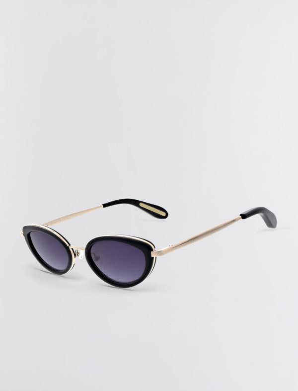 Bcbg Oval Classic 1994 Sunglasses