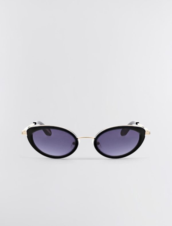 Bcbg Oval Classic 1994 Sunglasses - Image 3