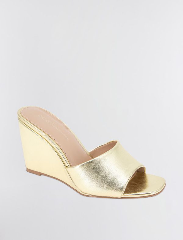 Bcbg Giani Wedge Sandal