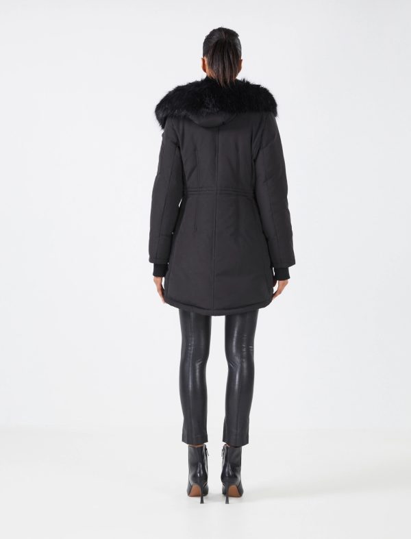 BCBG FIT-AND-FLARE HOODED PARKA JACKET - BLACK - Image 4