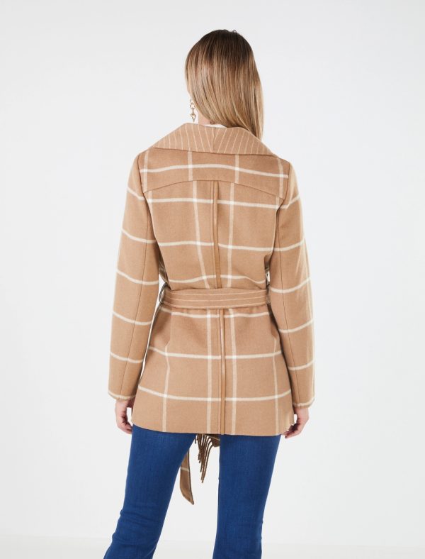 BCBG FRINGED OVERSIZED COLLAR WRAP COAT - CAMEL PLAID - Image 4