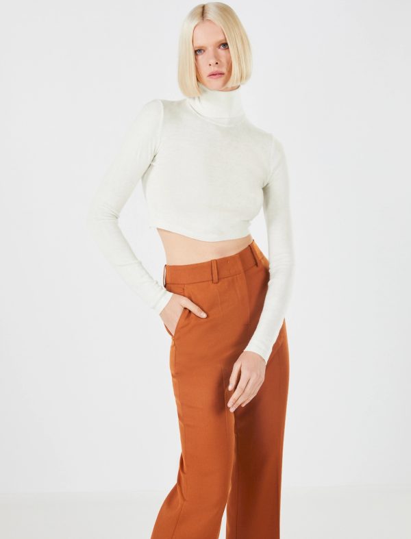 BCBG ISEPPA WOOL CROP TOP - CLOUDY WHITE - Image 3