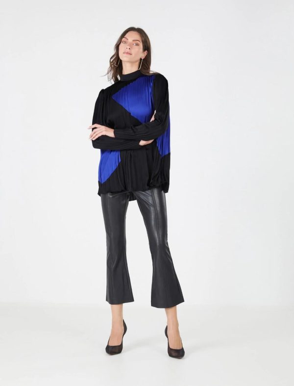 BCBG MELISSA PLEATED BLOUSE - BLACK BEAUTY SPECTRUM BLUE